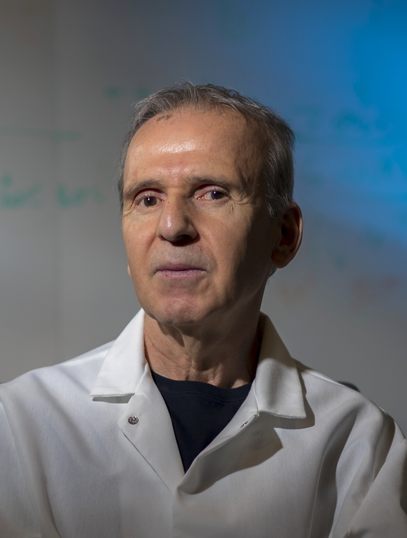 photo of Dimitrios Moskophidis, MD, PhD