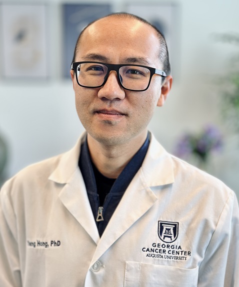 photo of Yang Hong