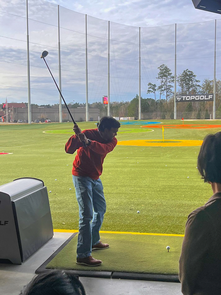 Hedrick lab playing at Top Golf
