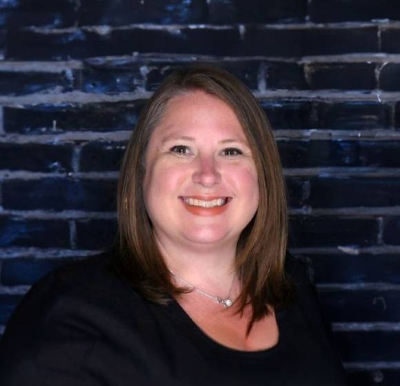 photo of Donna Renew