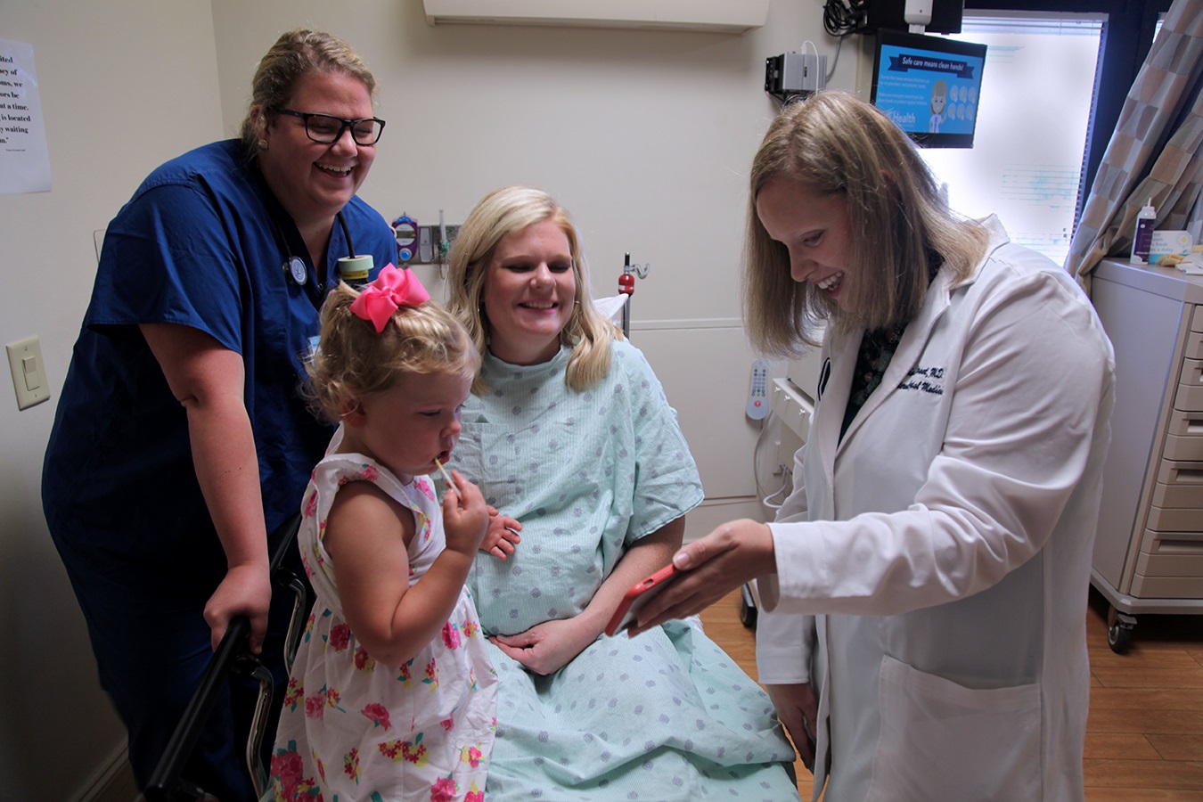 Obgyn patient, doctor and family