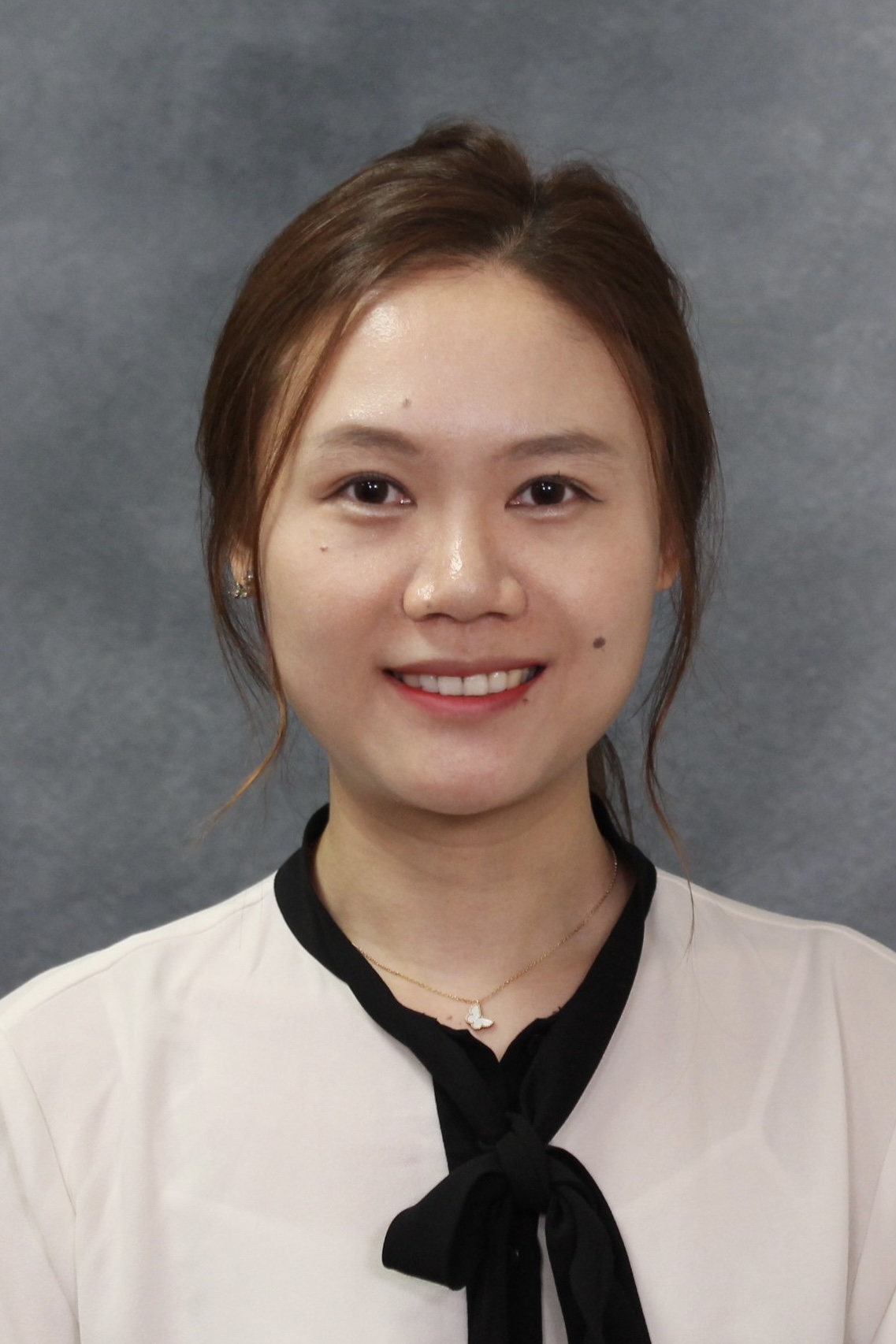Headshot photo of Jingsi Teng