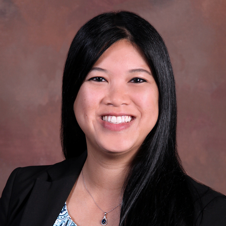 Headshot of Wennie Squires