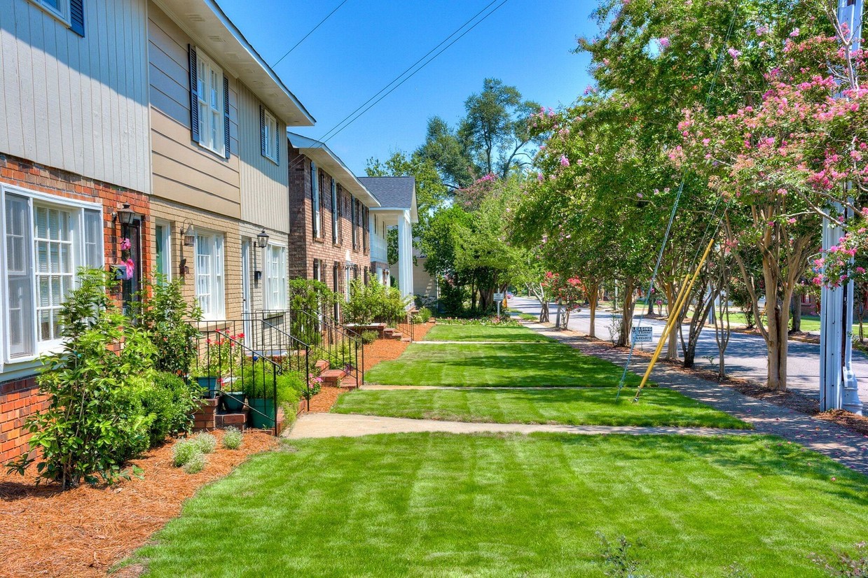 Summerville Apartments