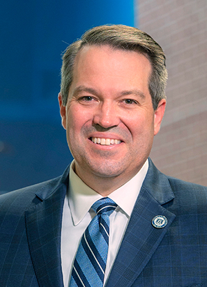 Headshot photo of Dr. Russell Keen