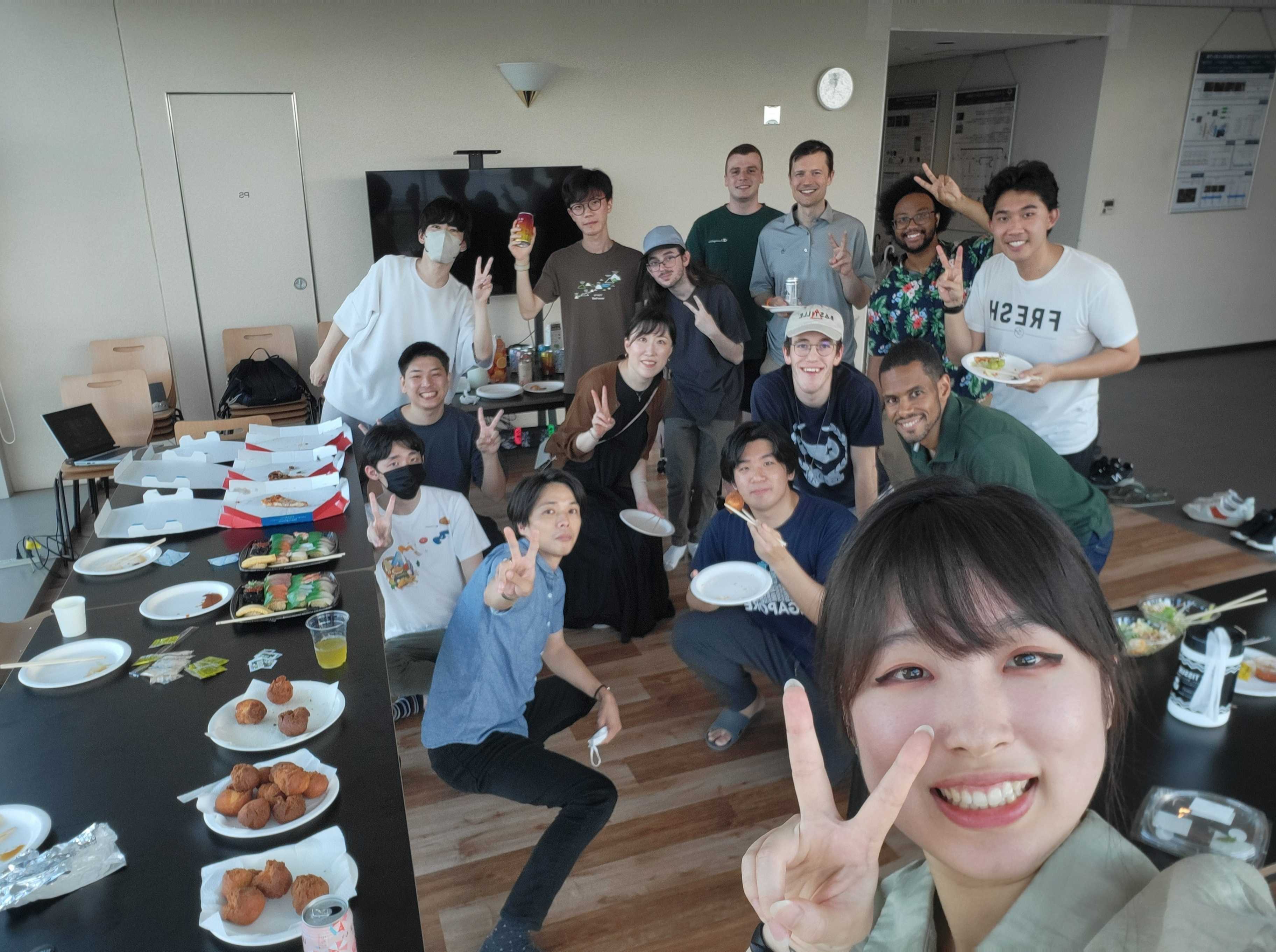 study abroad group giving peace signs